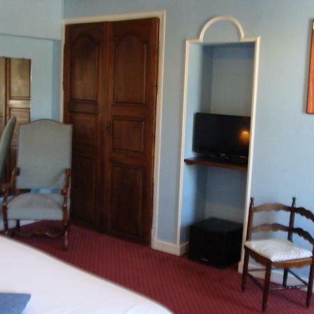 Logis La Gamade Hotel Donzenac Exterior foto
