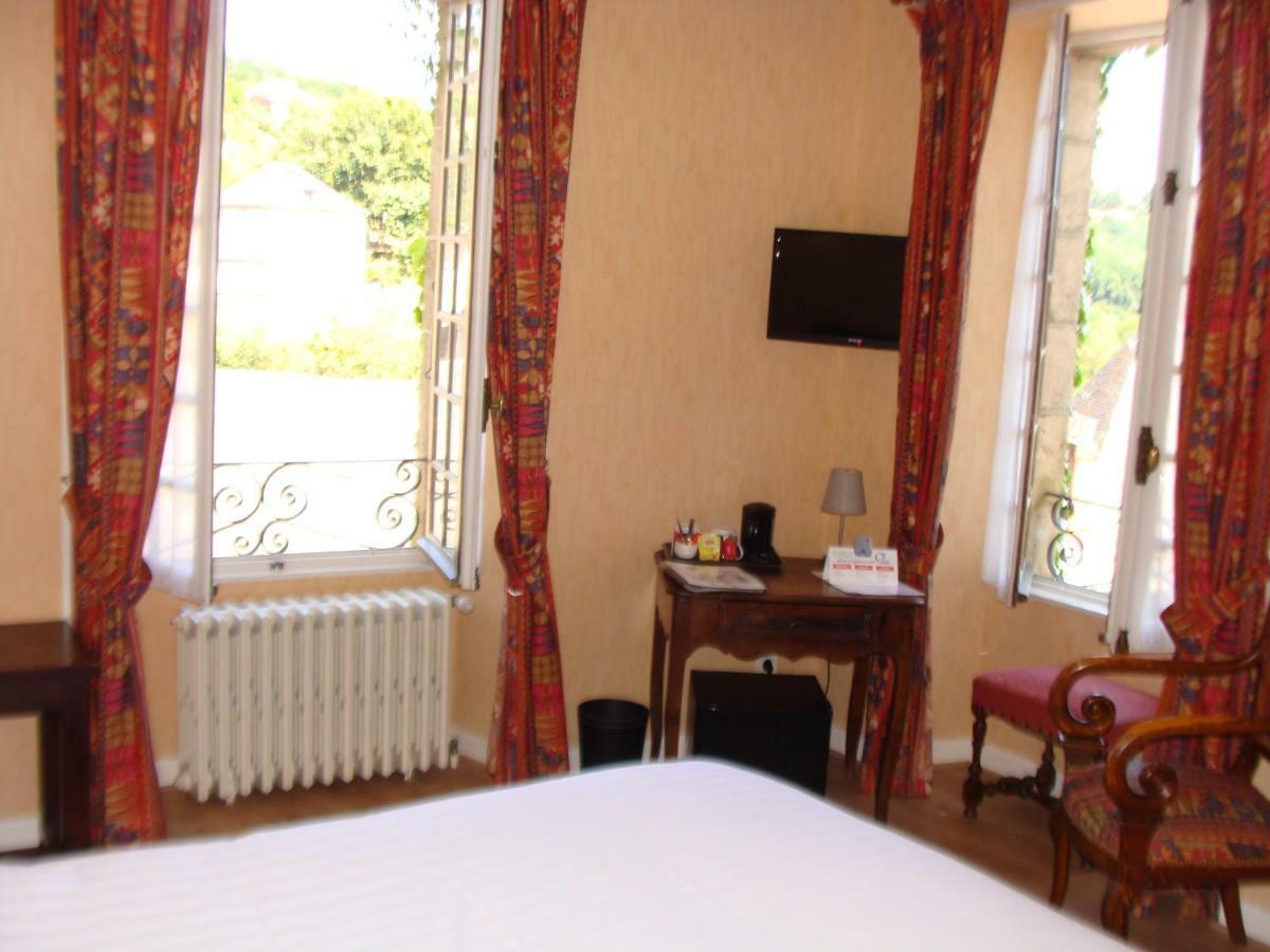 Logis La Gamade Hotel Donzenac Exterior foto