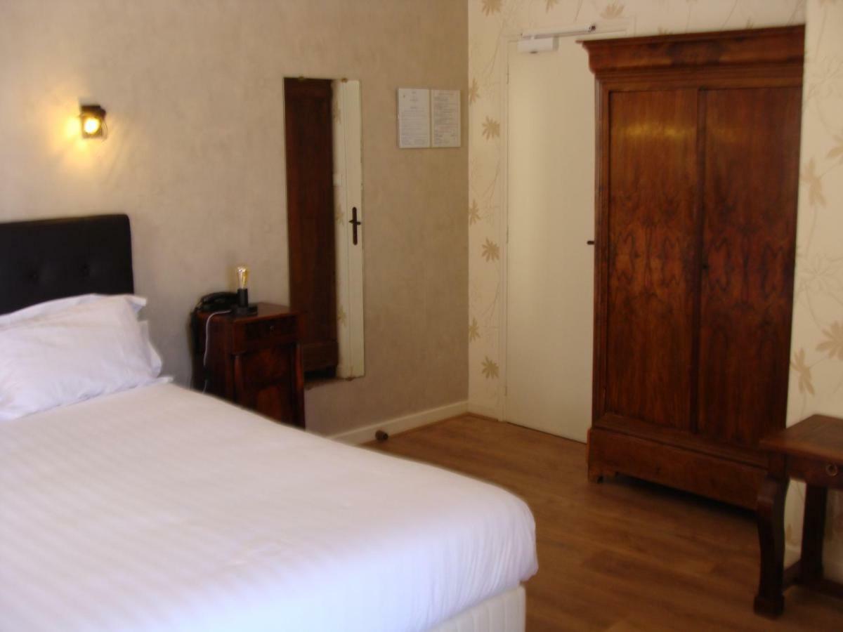 Logis La Gamade Hotel Donzenac Exterior foto