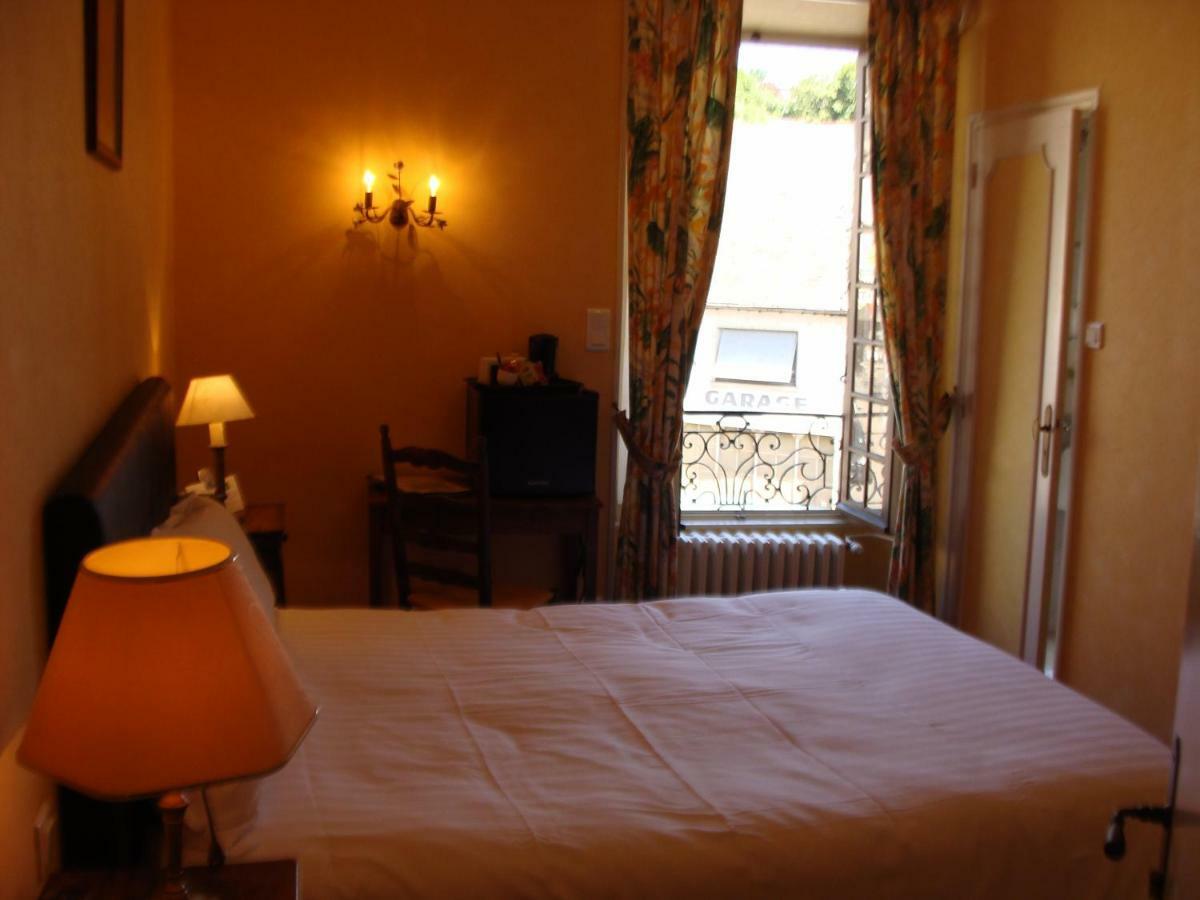Logis La Gamade Hotel Donzenac Exterior foto